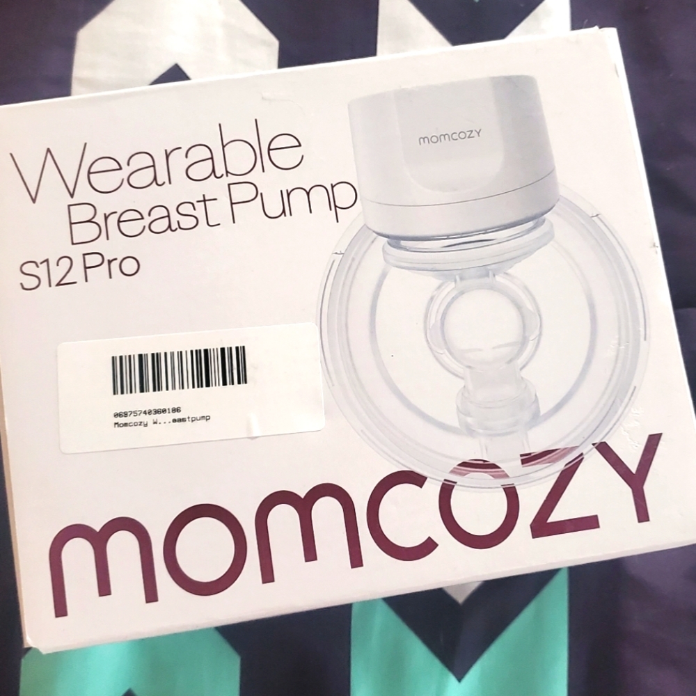 Momcozy breast pump